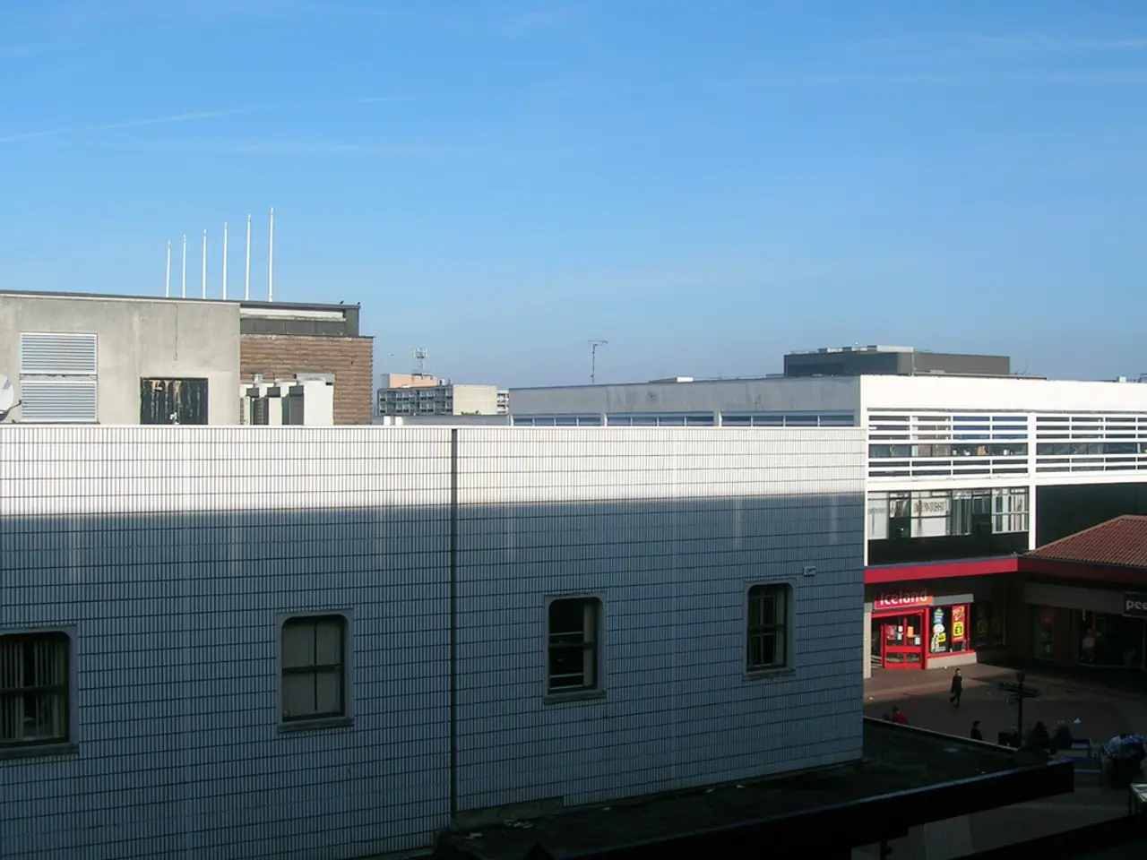 "IG Metall issues alert: Training progress impeded by housing scarcity"