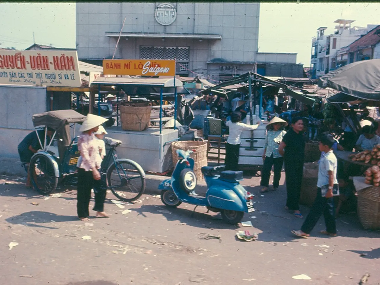 Reimagining Urban Delivery Systems: Utilizing Collective Public Transport for Urban Freight...