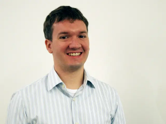 Strategies for Responding to "What's Life Like for You?" in Various Scenarios