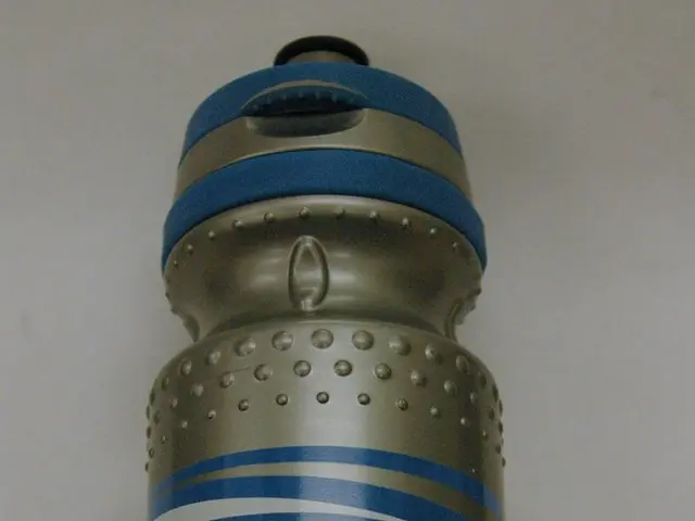 Trick: Balancing an Egg inside a Bottle without it breaking