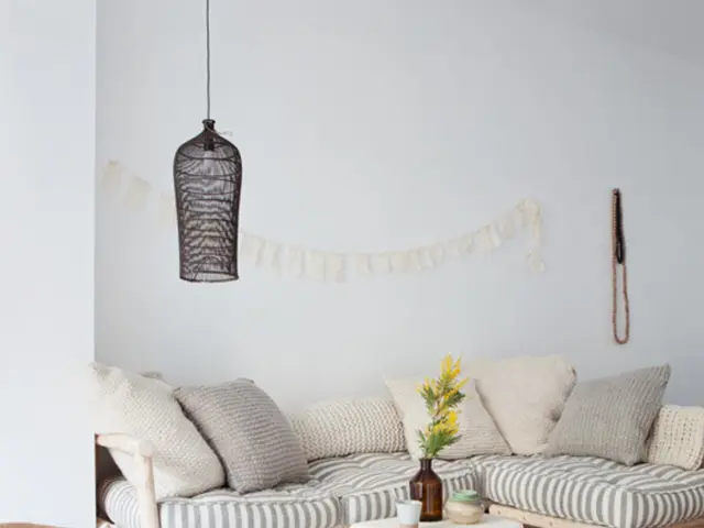 College dorm rooms can instantly gain a fresh and vibrant atmosphere with the addition of...