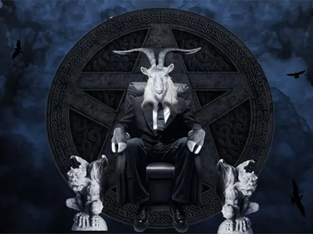 Theater at LGS, the Mitmach, draws numerous spectators