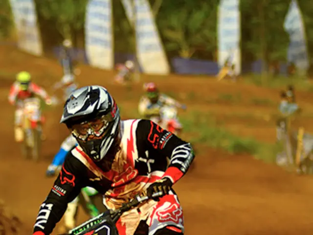 Electric Bicycle and Pedal Assist Bike Riding Instruction